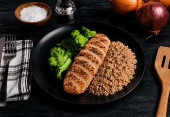 Chicken w/ Brown Rice & Broccoli Chicken w/ Brown Rice & Broccoli