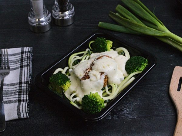 Clean Eats Meal Prep Blackened Chicken Alfredo (Low-Carb)