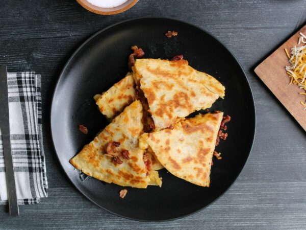 Clean Eats Meal Prep Bacon Mac & Cheese Quesadilla