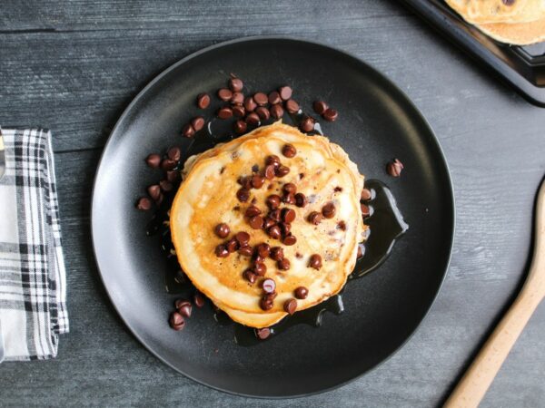 Clean Eats Meal Prep Chocolate Chip Pancakes